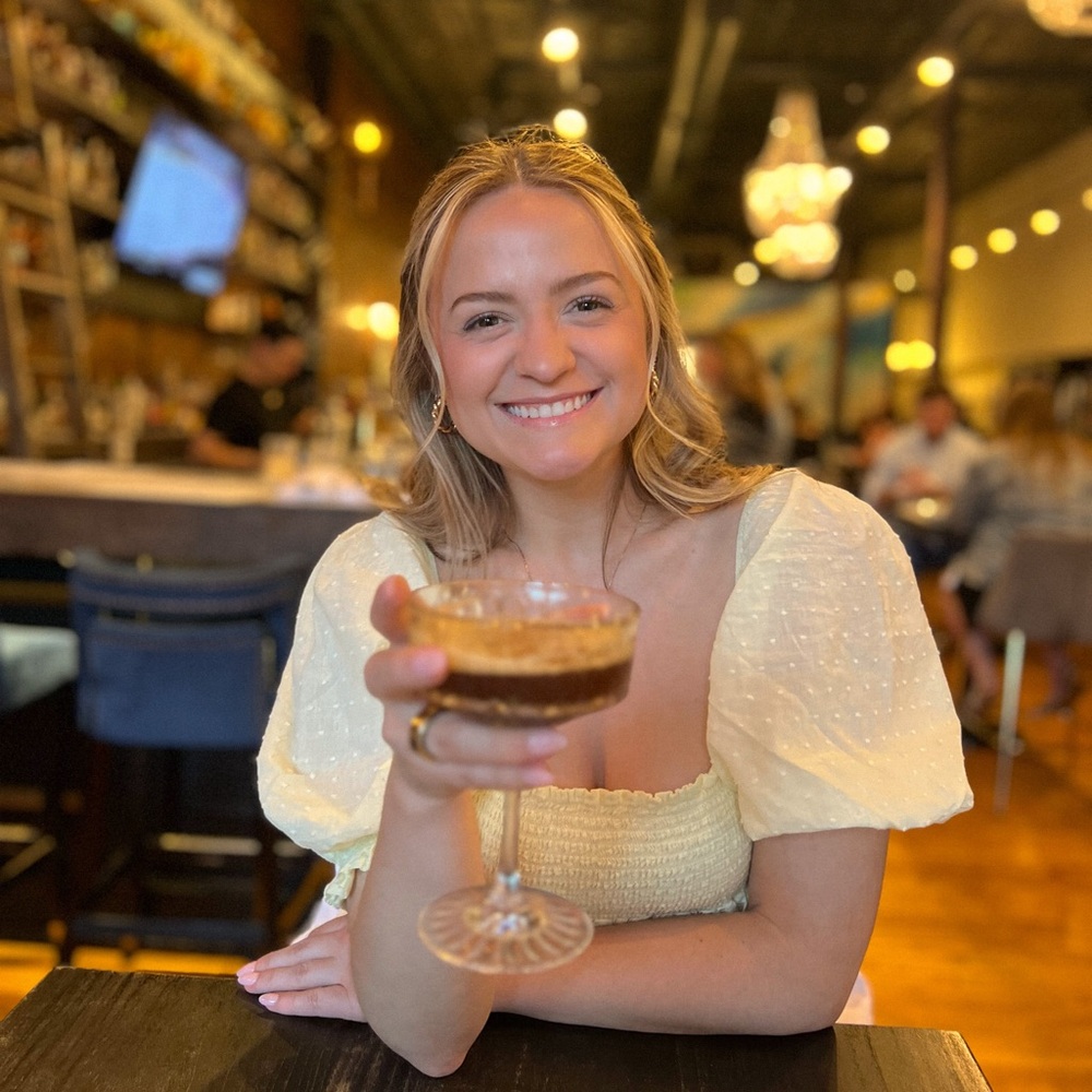 Meet your Posher, Elizabeth